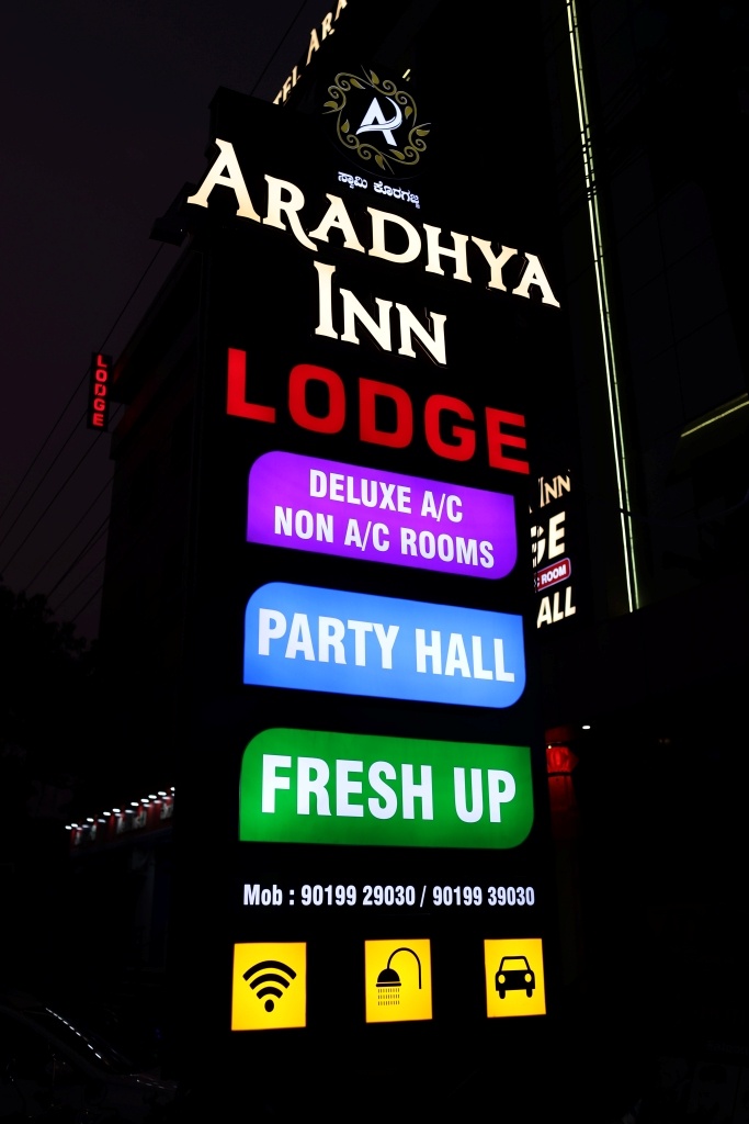 HOTEL & GROUND